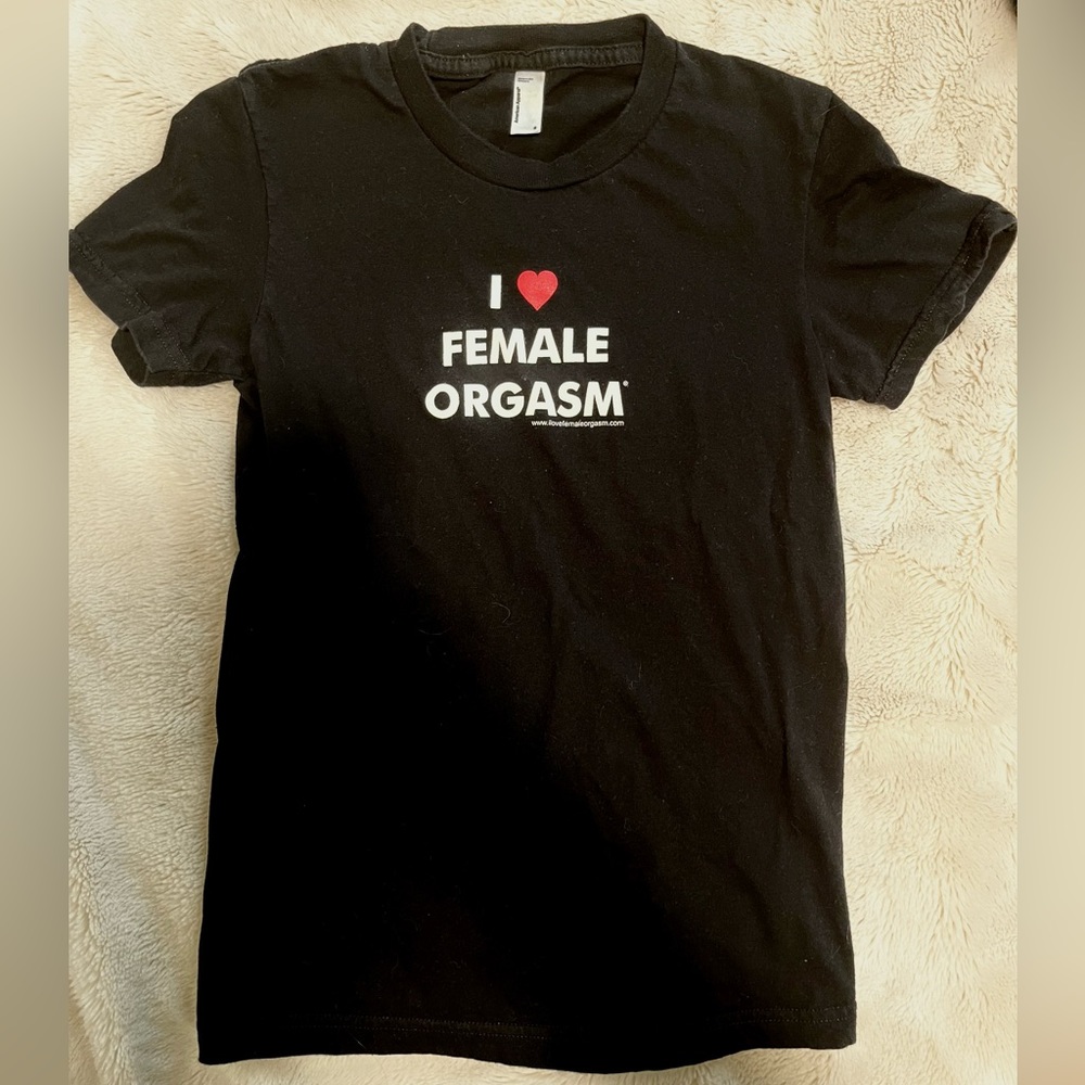 I heart Female Orgasm graphic Tee